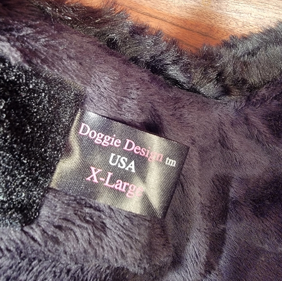 NWT Doggie Design Pink & Black Plaid Coat Faux Fur Trim Size XL with Leash - Picture 7 of 8